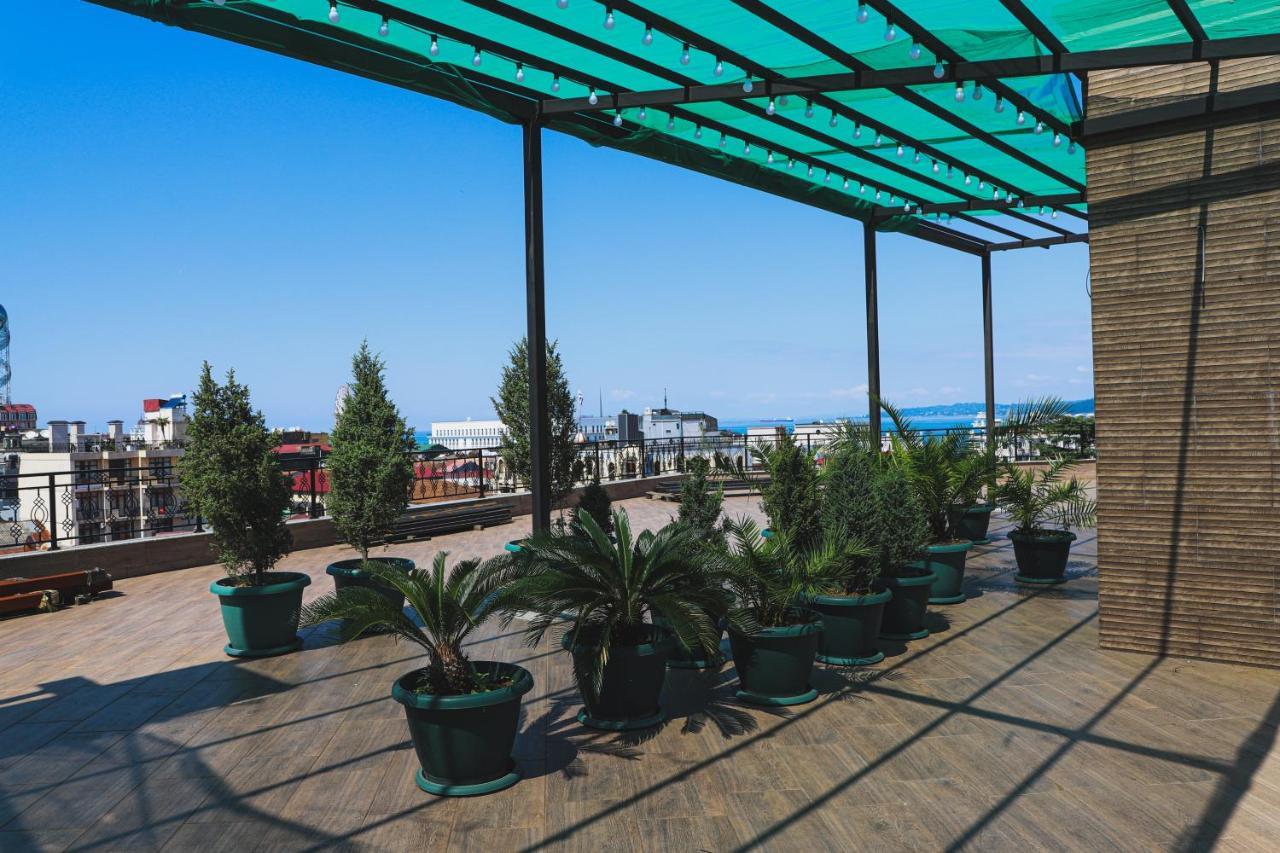 Old Garden Hotel Μπατούμι Εξωτερικό φωτογραφία